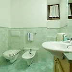 Deborah Hotel apartamentowy 3*